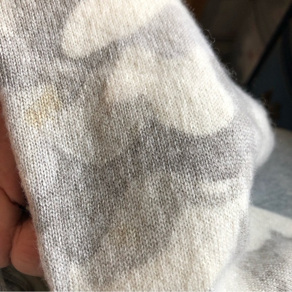 27 miles Malibu camouflage V-neck cashmere sweater - Picture 6 of 11